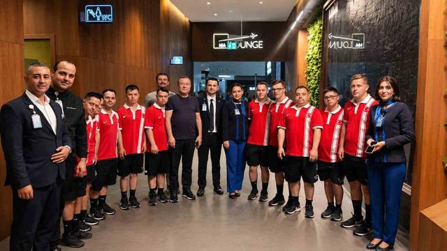 Down Futsal Milli Takımı, 2026 Genuine Cup İçin Amerika'ya Uçuşunu Gerçekleştirdi