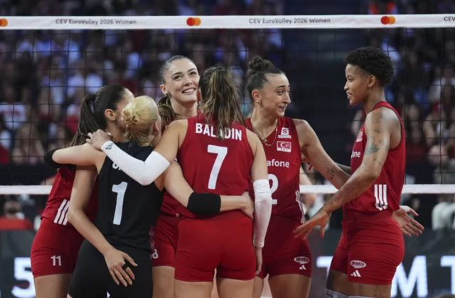 Filenin Sultanları Çeyrek Finalde! Türkiye, Azerbaycan’ı Set Dönüşü Olmadan Eledi