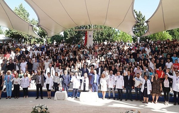 Ege Üniversitesi Tıp Fakültesi Gezegen Sağlık Karnesinde Türkiye Birincisi – SAĞLIK