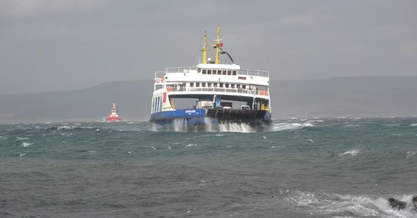 Güney Marmara’da bazı feribot seferleri iptal edildi