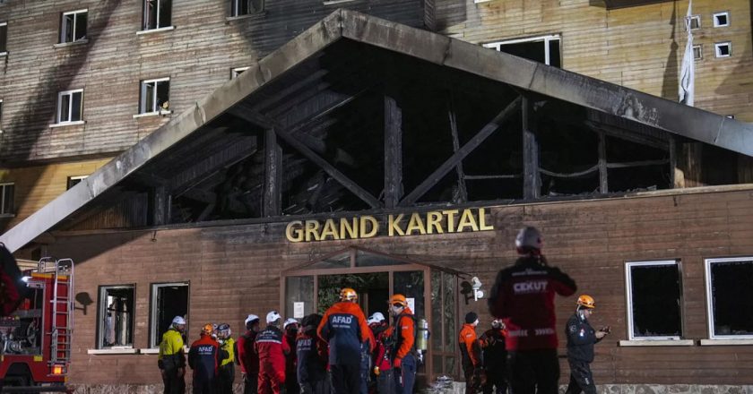 Bolu’da yangının çıktığı otelin yıkılmasına karar verildi