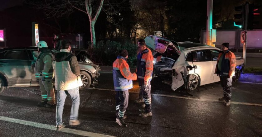 Sarıyer’de zincirleme trafik kazası: 3 yaralı