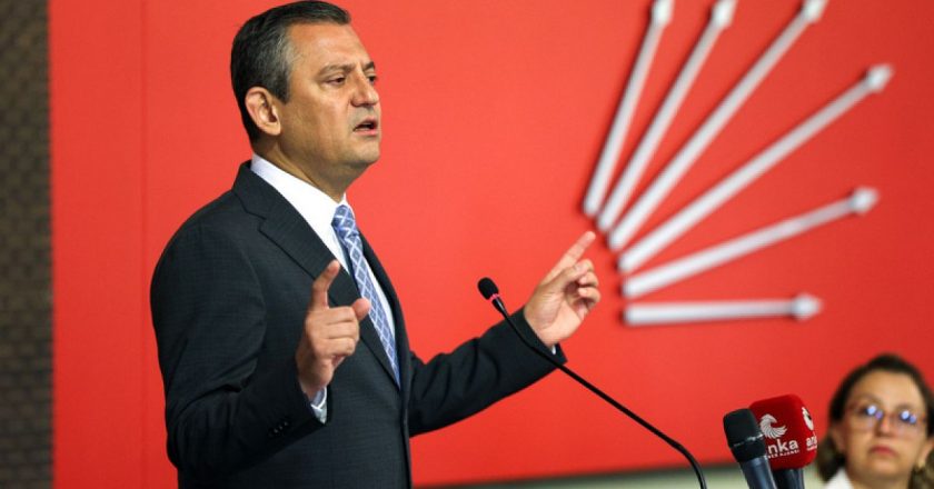 Özgür Özel Saraçhane: “Daha sonra sokaktayız, karelerdeyiz”