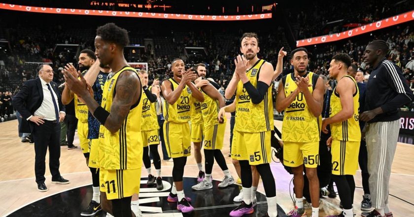 Fenerbahce Beko, erteleme maçında Paris basketbolunu yendi