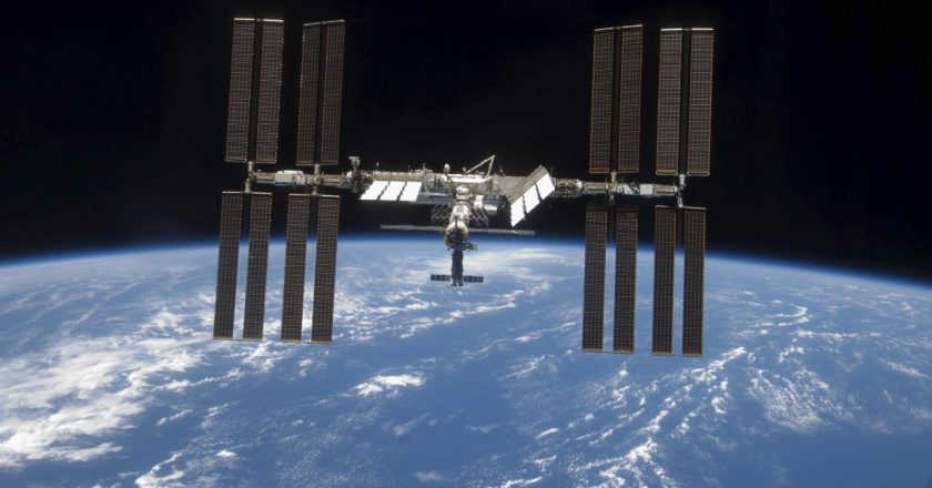 Uluslararası Uzay İstasyonu’nda hapsolmuş astronotlar Dünya’ya dönüş yolculuğuna başladı