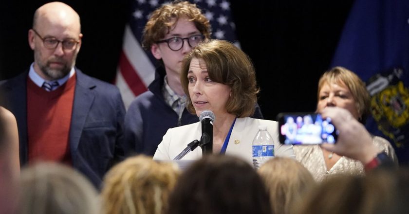 Musk’un armağanı işe yaramadı: Demokratlar tarafından desteklenen yargıç Wisconsin Yüksek Mahkemesi’nin seçimlerini kazandı