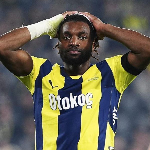 Fenerbahçe’den olaylı ayrılan Allan Saint-Maximin, transfer oluyor!