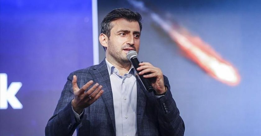 Selçuk Bayraktar ‘kullanıyoruz’ diyerek duyurdu… Yerli mesajlaşma uygulaması geliyor!