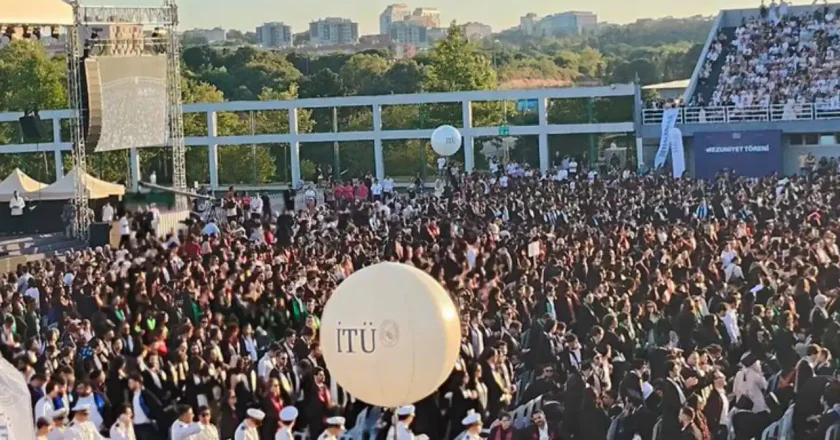 İTÜ mezuniyetinde protesto: Öğrenciler rektöre sırtını döndü – Son Dakika Türkiye Haberleri