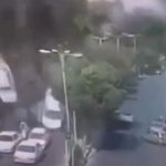 İran, İsrail saldırısında havaya uçan araçların yer aldığı görüntüyü paylaştı