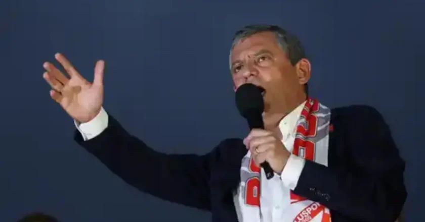 CHP lideri Özel’den TELE1’e kayyum kararına tepki: ‘Hükmedemediği medyayı sansür etmek tam bir darbeci refleksidir!’ – Son Dakika Türkiye Haberleri