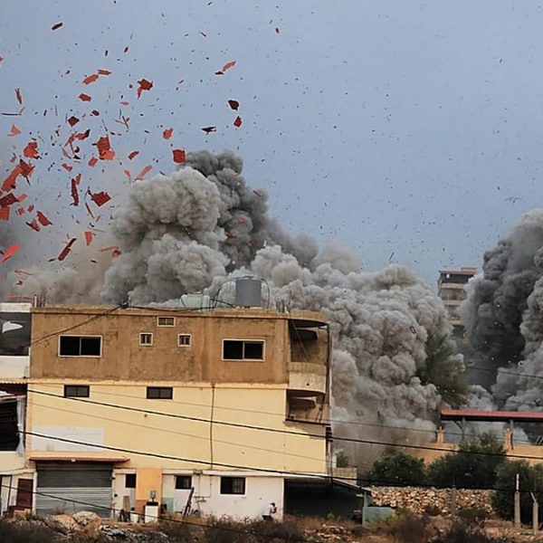 İsrail Lübnan’ın güneyinde Hizbullah’a ağır hava saldırıları düzenledi