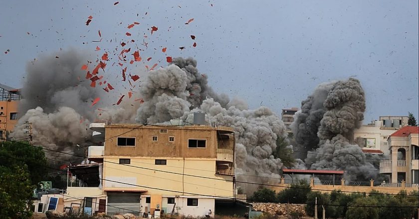 İsrail Lübnan’ın güneyinde Hizbullah’a ağır hava saldırıları düzenledi