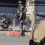 İşgalci İsrail askerleri Batı Şeria’da 16 Filistinliyi gözaltına aldı