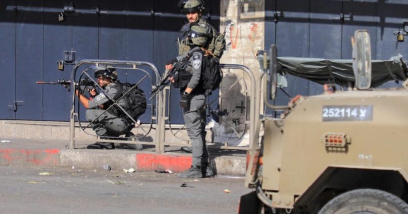 İşgalci İsrail askerleri Batı Şeria’da 16 Filistinliyi gözaltına aldı